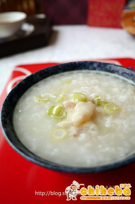 生滚龙利鱼片粥的做法（早餐菜谱）